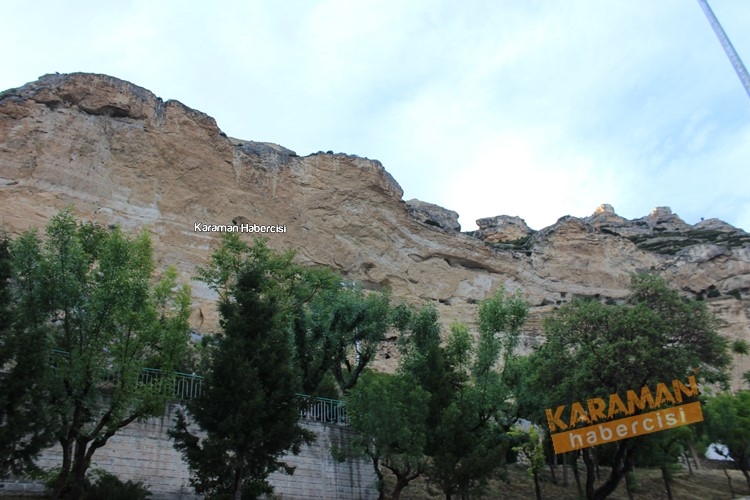 Ermenek'te Düşen Kaya Parçaları Korkutuyor 2