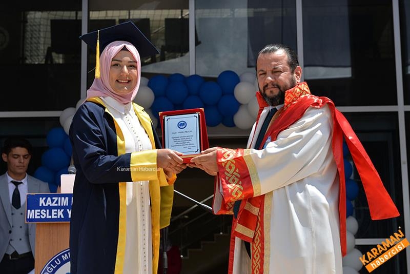 Kazım Karabekir MYO’da Mezuniyet Coşkusu 17