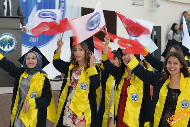 KMÜ Fakülteleri Mezuniyet Coşkusunu Yaşadı 9