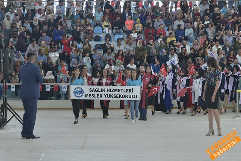 Sağlık Hizmetleri ve Sosyal Bilimler MYO'da Mezuniyet Heyecanı 13