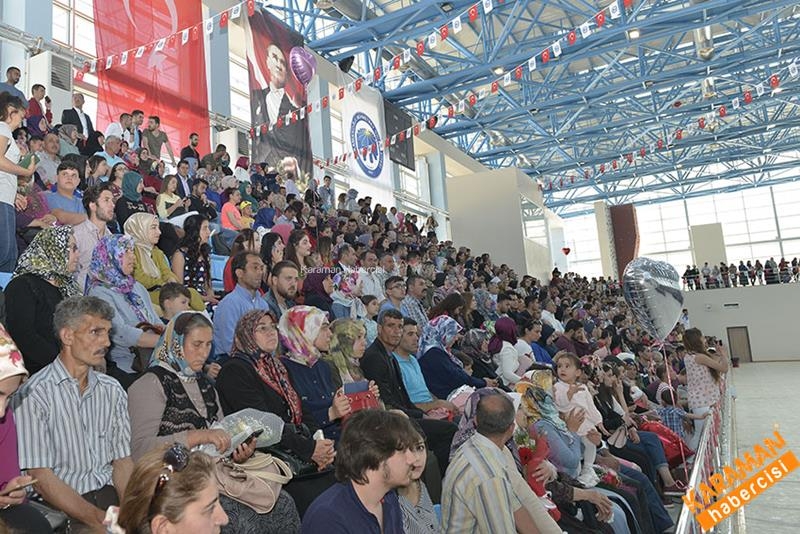 Sağlık Hizmetleri ve Sosyal Bilimler MYO'da Mezuniyet Heyecanı 21