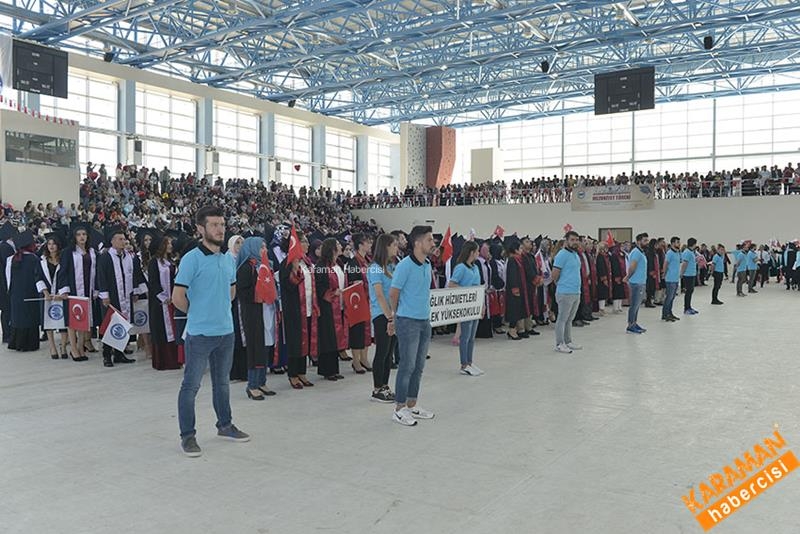 Sağlık Hizmetleri ve Sosyal Bilimler MYO'da Mezuniyet Heyecanı 22