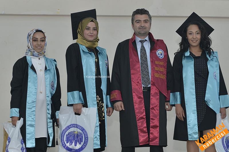 Sağlık Hizmetleri ve Sosyal Bilimler MYO'da Mezuniyet Heyecanı 28