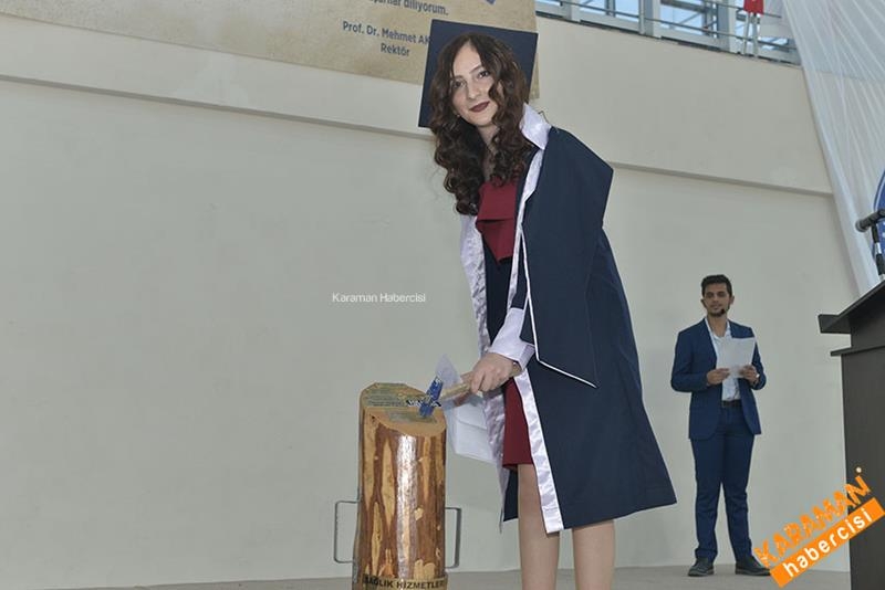 Sağlık Hizmetleri ve Sosyal Bilimler MYO'da Mezuniyet Heyecanı 4