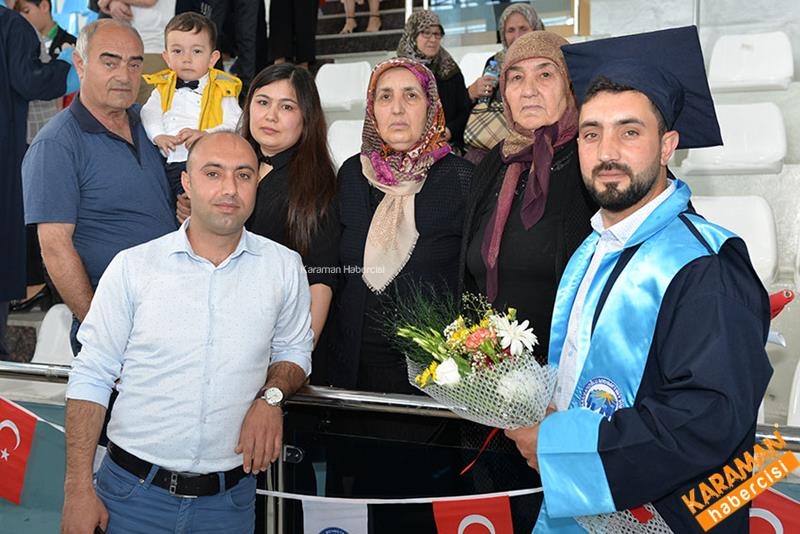 KMÜ Teknik Bilimler MYO'da Mezumiyet Sevinci 25