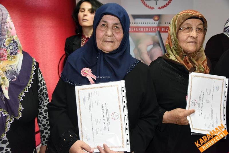 Okuryazarlık Sertifikalarını Vali Meral ve Eşi Zehra Meral’den Aldılar 10