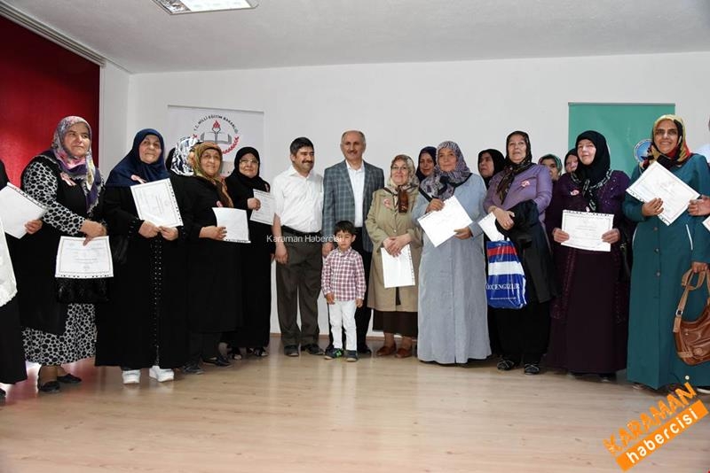 Okuryazarlık Sertifikalarını Vali Meral ve Eşi Zehra Meral’den Aldılar 11