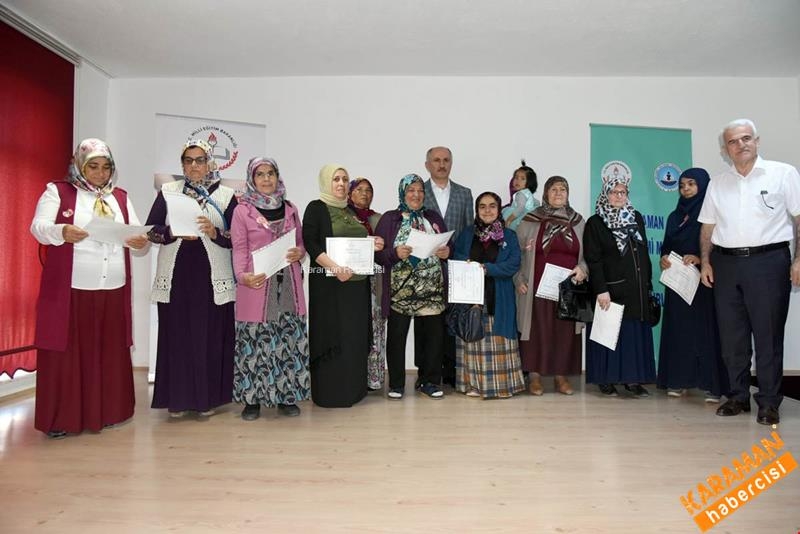 Okuryazarlık Sertifikalarını Vali Meral ve Eşi Zehra Meral’den Aldılar 6