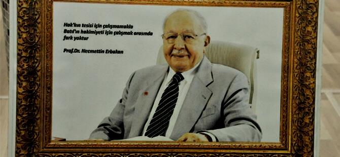 Necmettin Erbakan Fotoğraf Sergisi Düzenlendi 3