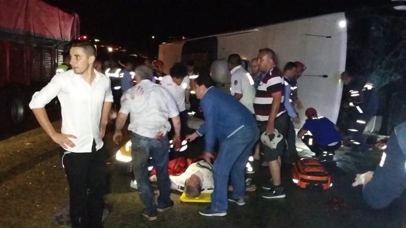 Mersin Karaman Yolunda Otobüs Devrildi 12