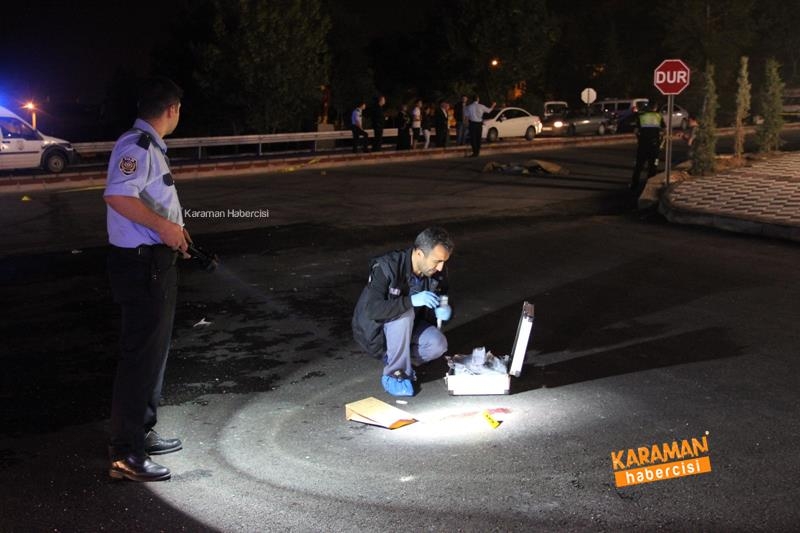 Otomobil, yolun ortasında yatan şahsı ezip geçti 10