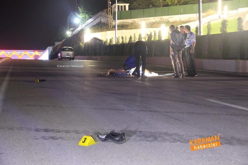 Otomobil, yolun ortasında yatan şahsı ezip geçti 4