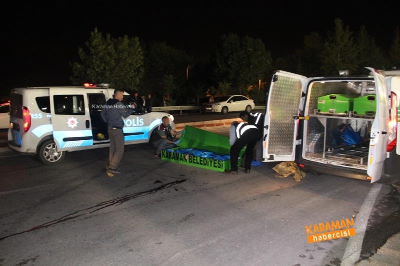 Otomobil, yolun ortasında yatan şahsı ezip geçti 9