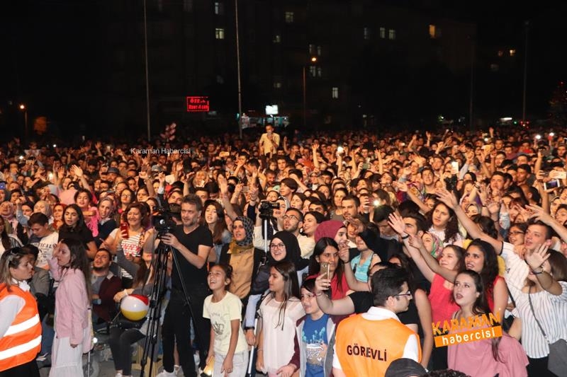Buray, Karamanlı Hayranlarına Unutulmaz Bir Gece Yaşattı 6