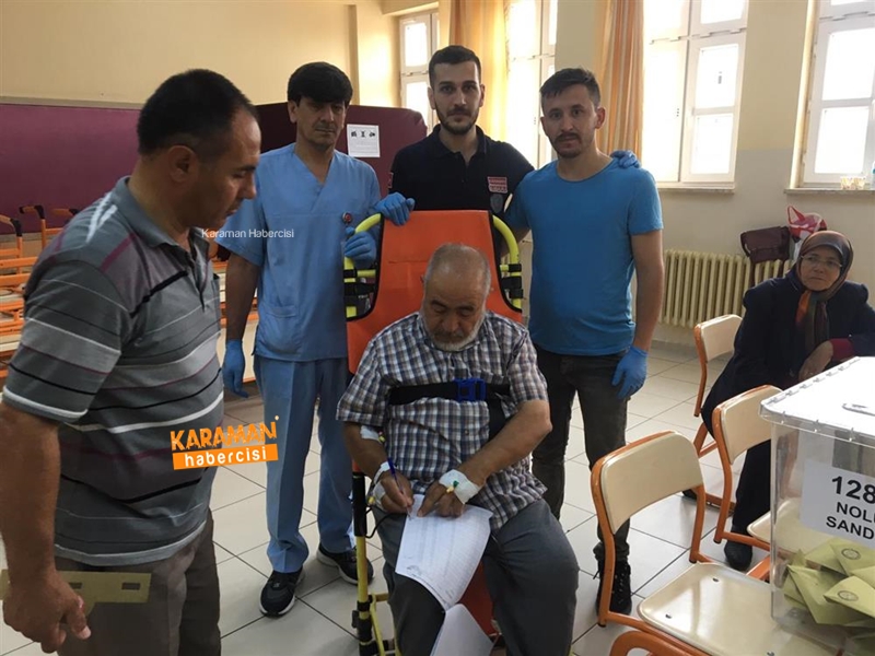 Sandık Başına Sedye İle Götürüldüler Kaynak: Sandık Başına Sedye İle Göt 4