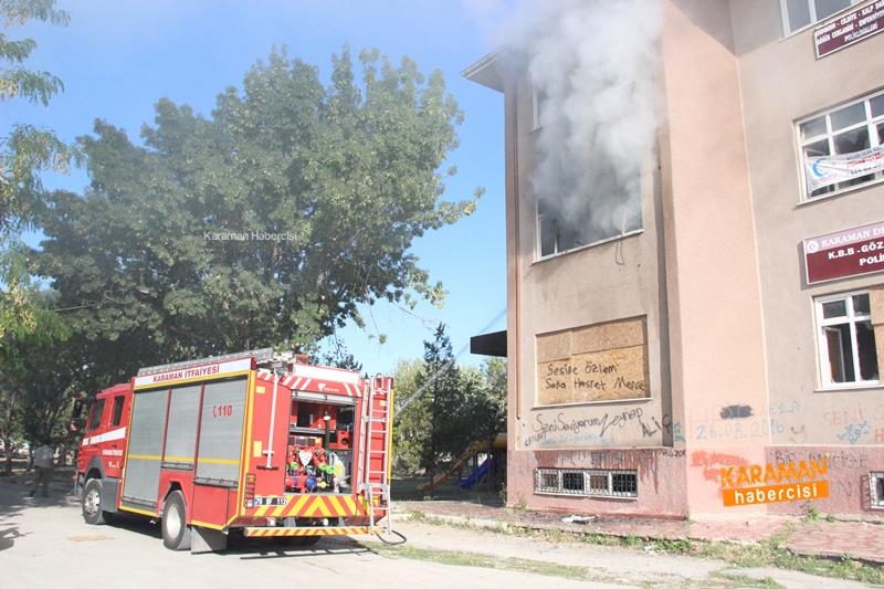 Karaman’da Kullanılmayan Eski Hastane Ek Binasında Yangın Çıktı 1