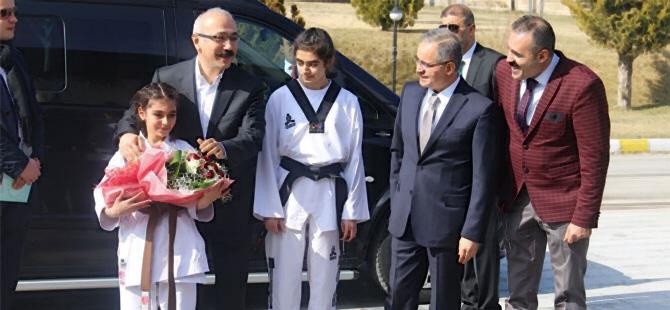 Bakan Lütfi Elvan Karaman'a Geldi 6