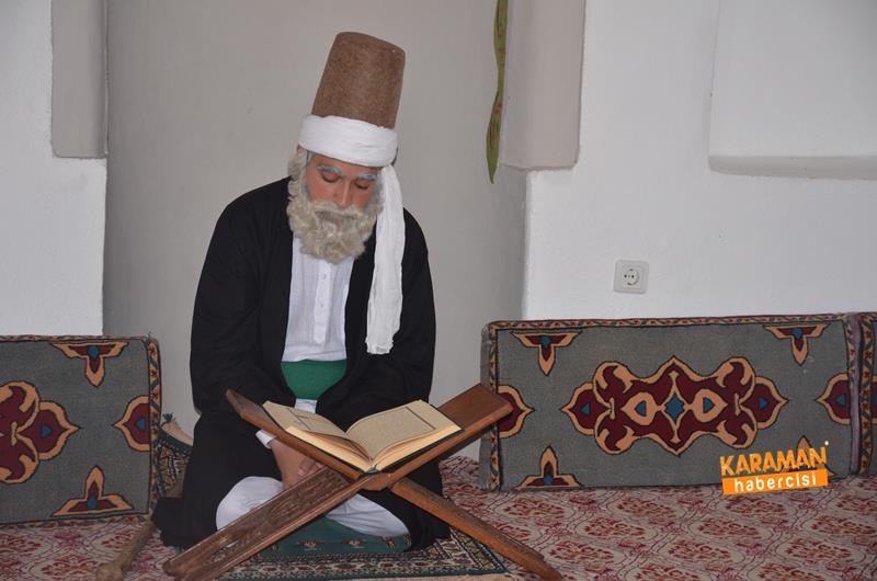 Dergahında Gelen Ziyaretçilere Şeyh Edebali Hazretleri Canlandırılıyor 4