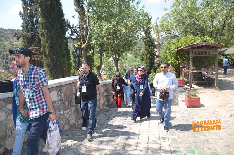 Dergahında Gelen Ziyaretçilere Şeyh Edebali Hazretleri Canlandırılıyor 8