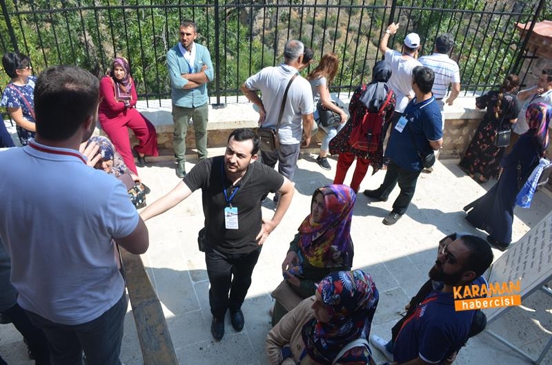 Dergahında Gelen Ziyaretçilere Şeyh Edebali Hazretleri Canlandırılıyor 9