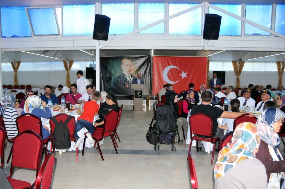 Vali Meral Şehit Aileleri Ve Gaziler Onuruna Verilen Yemeğe Katıldı 12