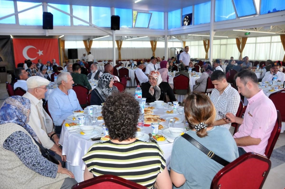 Vali Meral Şehit Aileleri Ve Gaziler Onuruna Verilen Yemeğe Katıldı 14