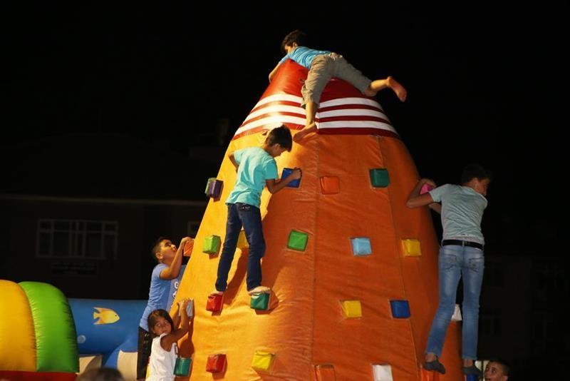 Çocuk Şenliği İlk Günden Büyük İlgi Çekti 4