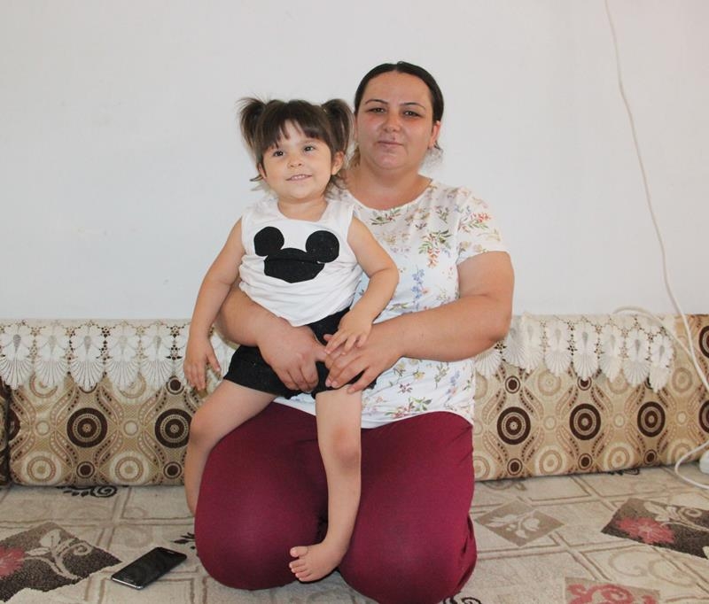 Üç Yaşındaki Ecrin, Ayaklarının Üzerinde Yürümek İstiyor 5