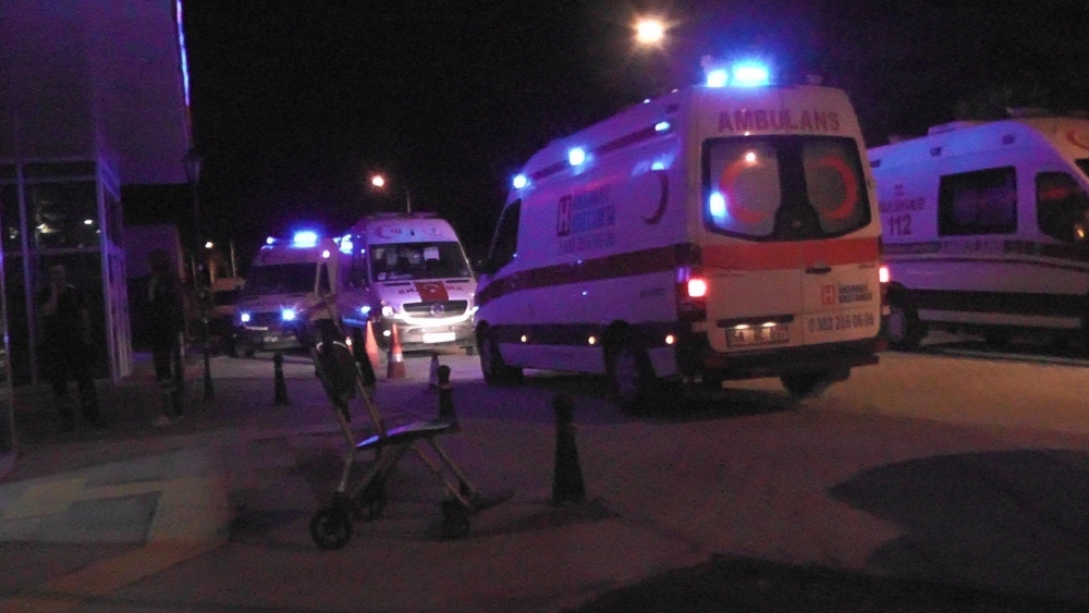 Otomobille Cip Çarpıştı: 1 Ölü, 10 Yaralı 3