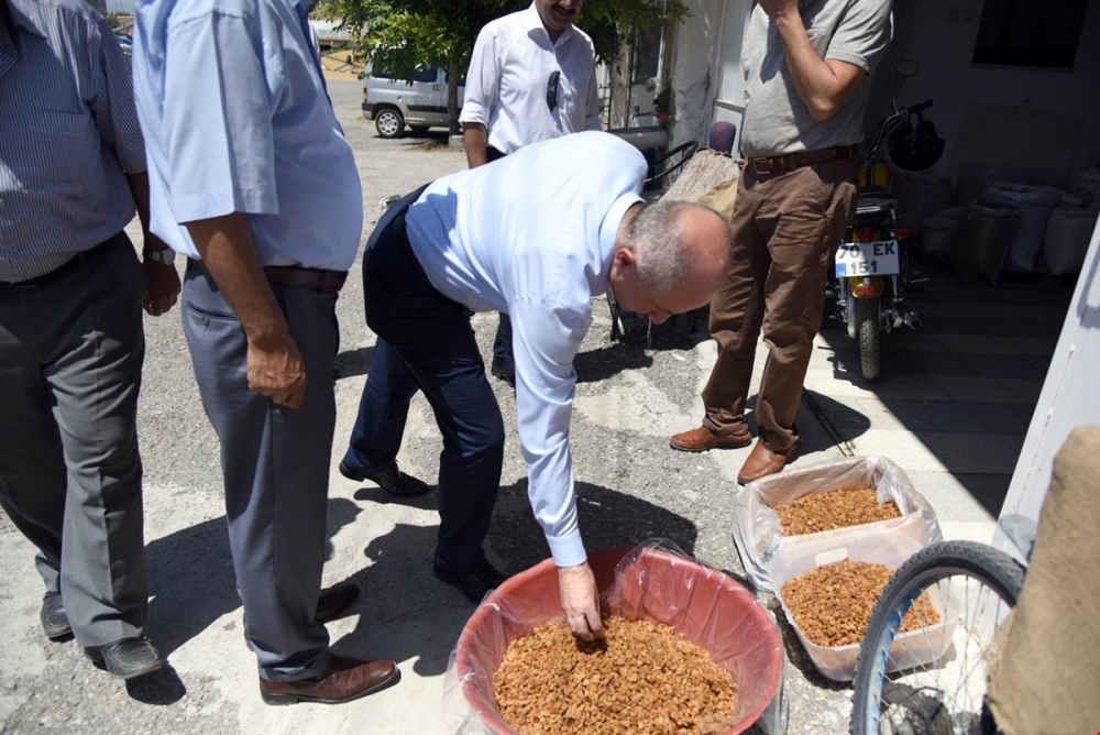 Vali Meral Ticaret Borsası Esnafını Ziyaret Etti 12