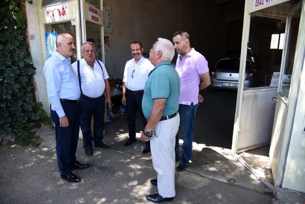 Vali Meral Ticaret Borsası Esnafını Ziyaret Etti 14