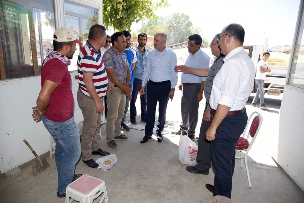 Vali Meral Ticaret Borsası Esnafını Ziyaret Etti 5