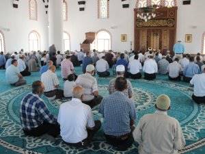 Karaman'da Şehit Ömer Halisdemir Camisi Dualarla Açıldı