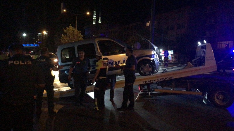 Konya'da Alkollü Sürücü Polise Çarptı 5