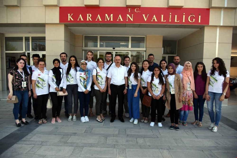 Vali Meral Türkçe Yaz Okuluna Katılan Yabancı Uyruklu Öğrencileri Kabul 9