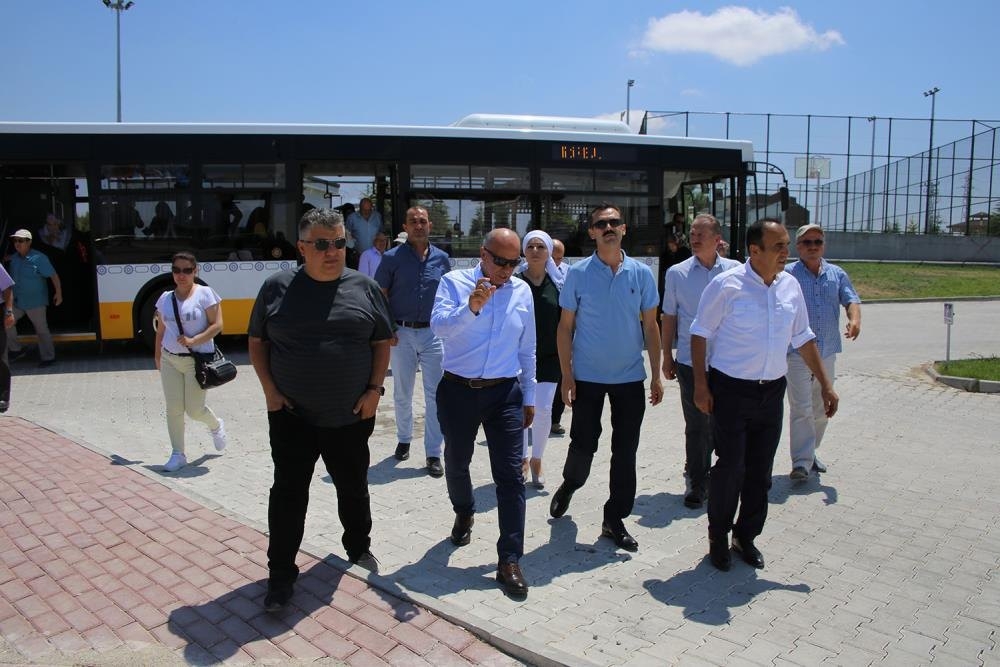 Vali Fahri  Meral Ve Başkan Çalışkan Karamanlı Gurbetcileri Ağırladı 15