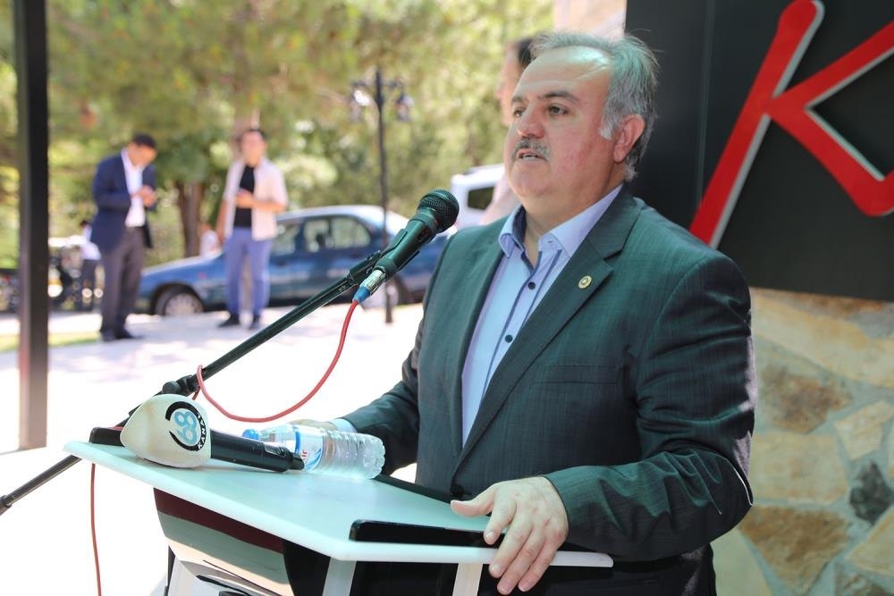 Vali Fahri  Meral Ve Başkan Çalışkan Karamanlı Gurbetcileri Ağırladı 3