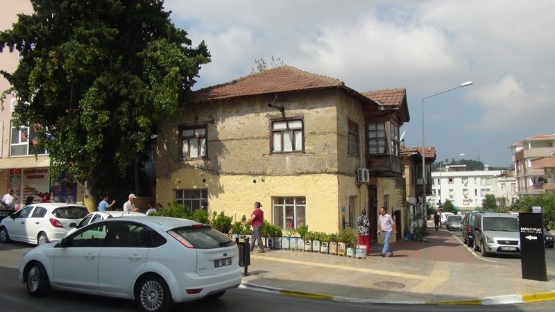 Maskeli 2 Soyguncu Yaşlı Kadına Kabusu Yaşattı 11