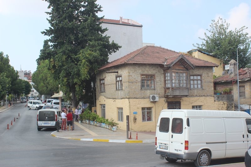 Maskeli 2 Soyguncu Yaşlı Kadına Kabusu Yaşattı 3