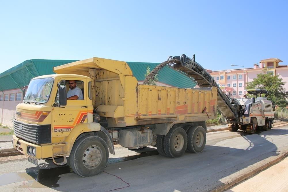 Asfalt Çalışmaları Sürüyor 4