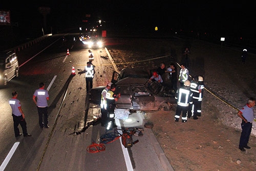 Karaman’da Otomobiller Çarpıştı: 2 Ölü, 4 Yaralı 1