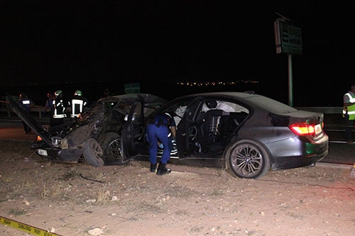 Karaman’da Otomobiller Çarpıştı: 2 Ölü, 4 Yaralı 3