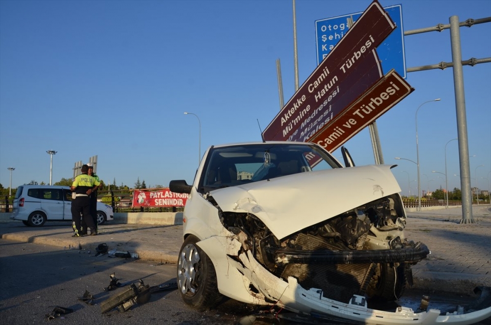 Karaman'da trafik kazası: 3 yaralı 1