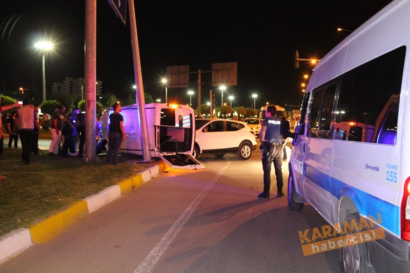 Karaman’da Trafik Kazasında Polis Otosu Yan Yattı 11