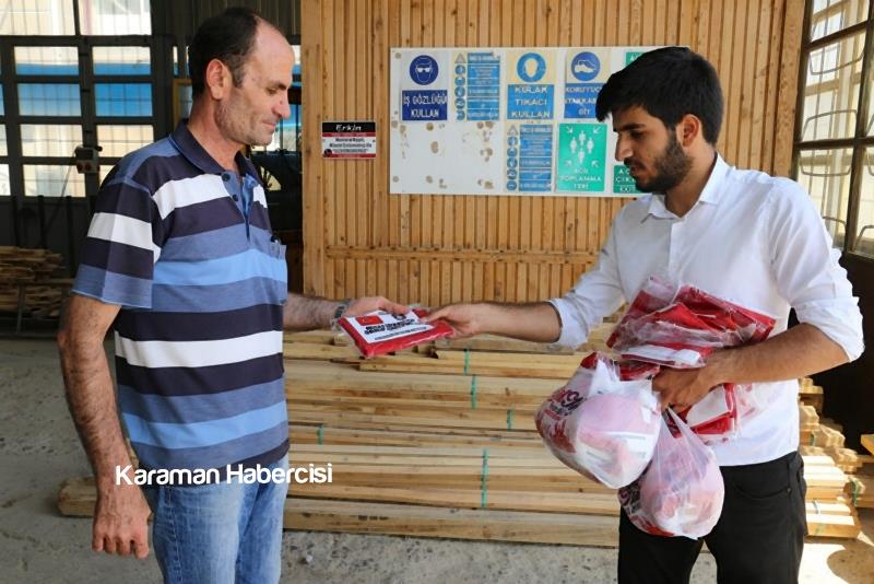 Belediye Vatandaşlara Binlerce Bayrak Dağıttı 3