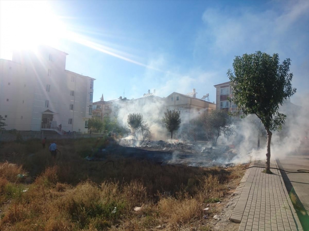 Karaman'da Ot Yangını 1