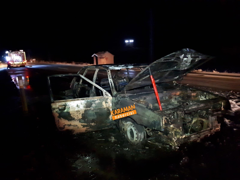 Karaman'da Otomobil Alev Aldı 11