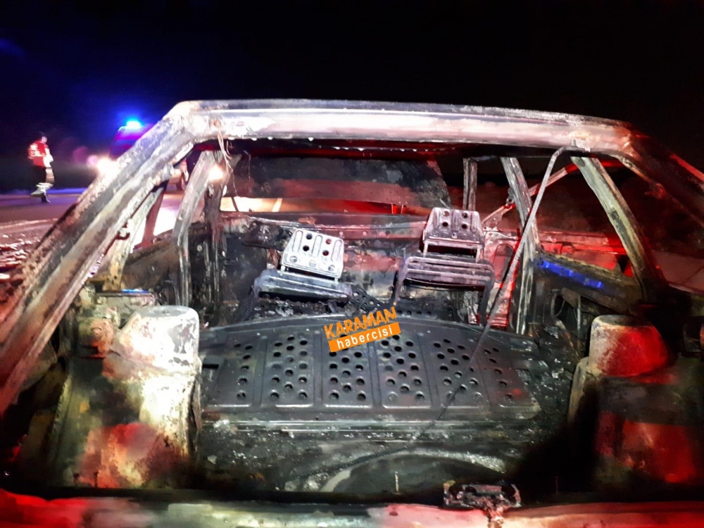 Karaman'da Otomobil Alev Aldı 13