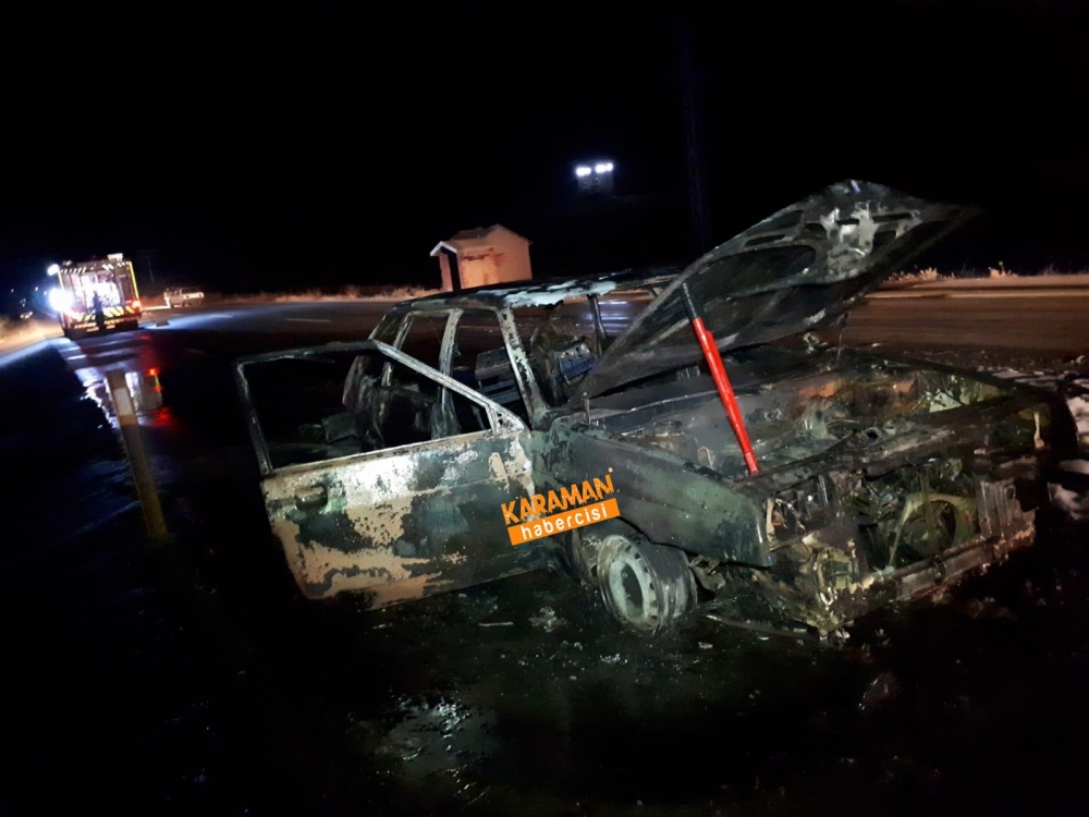Karaman'da Otomobil Alev Aldı 3