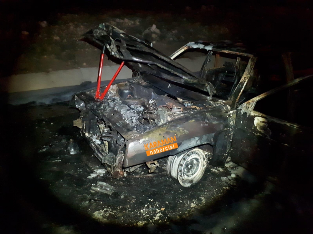 Karaman'da Otomobil Alev Aldı 6